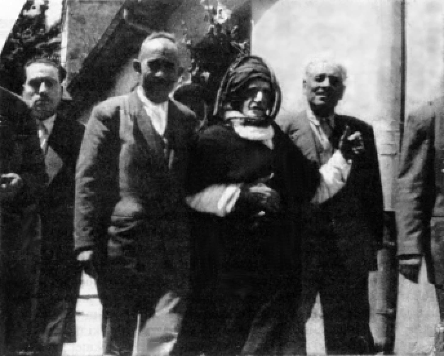 tarihce_ustad_ve_talebeleri_afyon_mahkemesine_gidiyor1.jpg